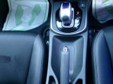 シフトも操作しやすく、快適な運転をサポートしてくれます!!