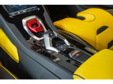 Lamborghini Smartphone interface (Apple CarPlay-)