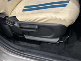 自分に合ったドライビングポジションへ。運転席まわりも使いやすく設計されています。