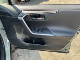 パワーウィンドウ装備です。運転席はオートになっているので、ワンタッチ開閉することが出来ます。