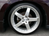 仕入れ車の外装磨きは必ず行います♪艶出し、細かい傷落としていきますよ〜!