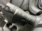 雨天時や視界不良時でも、クリアな視界を確保。安心して運転操作に集中できます。