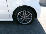 車体にぴったりの純正ホイールです。