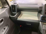 納車前にはプロのメカニックが、各部の点検を行います。ディーラーにしか出来ない品質、そしてサービスできっと満足していただけると思います!