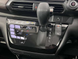 オートエアコンで快適な車内温度を演出してくれます!