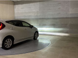 LEDヘッドランプです。十分な明るさを保ちつつも消費電力が少なく、バルブ寿命も長いのが特徴です。瞬時にMAXの光量を発揮するのもLEDならではです。☆LEDフォグランプも装備☆