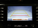 バックモニター装着車は後退時の強い味方です♪車庫入れや縦列駐車の際、後退操作の参考になるガイドラインをナビ画面に表示します。