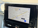 純正ナビを装備。タッチパネル式で使いやすく、お出かけもラクラクです。