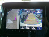 【アラウンドビューモニター】空から見下ろした映像がナビ画面にて確認可能です。駐車もラクラクですよ♪