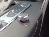 ◆直感的な操作性を追求した運転席まわり◆シンプルに配置された各種ボタンがストレスを軽減◆音声操作対応ナビで、視線を逸らさず目的地検索が可能◆