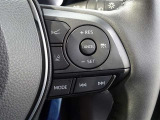 【レーダークルーズコントロール】車速に応じた車間距離を保ちながら追従走行を支援!高速道路の渋滞時など、停止・発進を繰り返すシーンでドライバーの運転負荷を軽減します!