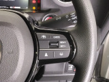 アダプティブクルーズコントロールは、高速道路などで設定した車速内で自動的に加減速の支援を行い、前走車との車間距離を維持しながら追従走行を支援する装置です。