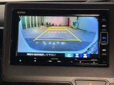 リアカメラ付で、後方をナビ画面で確認。車庫入れも安心です。もちろん、バックギアと連動しています。