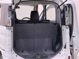 荷室はシートアレンジを行うことで広い荷室にすることが可能です 様々なシーンで活躍できますね