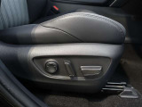 パワーシート搭載しております!微妙な調整が手軽にでき、ピッタリのポジションで運転することが可能です♪