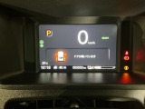 メータは先進的なデジタルメーターを採用!ゆっくりと数字が動くのでとても見やすく表示されます!平均燃費なども表示、エコな運転の手助けをしてくれます!