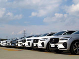 VC柏の葉に隣接した駐車場内に中古車展示場を設けてあるため見晴らしの良い屋上階の展示場です。