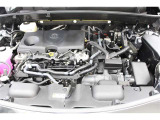 エンジンルームの樹脂部分は丁寧に磨いてツヤをだしています。当社の中古車のエンジンルームクリーニングはとても自信があります★