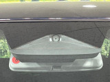 【スズキ セーフティサポート】走行中に前方の車両等を認識し、衝突しそうな時は警報とブレーキで衝突回避と被害軽減をアシスト。より安全にドライブをお楽しみいただけます。