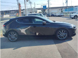 こちらの車両は高槻第二展示場に展示しております。事前にご連絡いただければ店舗にご用意いたします。