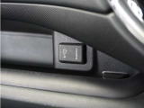 ◆HDMI接続端子◆スマホの映像をディスプレイにミラーリング可能!いつものコンテンツを車内でもお楽しみいただけます♪