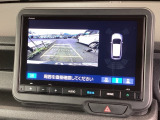 便利な3ビュー切り替え、ガイド線表示付きのバックカメラです!後退時、後方の視界をサポートします!