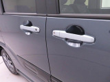 当社では全車、納車前にサービス工場で12ヶ月点検相当の整備を実施しております。そこで確認された不具合箇所は修理しておりますのでご安心下さい。