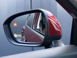 後側方に車両接近時には、サイドミラーのインジケーターでお知らせ。車線変更も安心です☆
