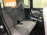 ゆとりある広々とした車内空間は、ドライブを始め買い物やレジャーなど、幅広く活躍します。一人でもみんなとでもお出かけを楽しみましょう!