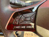 ステアリングスイッチ付きのハンドル!運転に支障をきたすことなくナビ操作が可能です!!