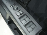 ◆パワーウィンドウスイッチ◆運転席から全席の窓の開閉操作を行うことが出来いつでも換気ができます!