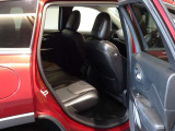 後席も足回りだけでなく、ヘッドクリアランスもしっかりと確保!