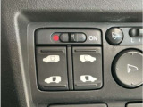【両側パワースライドドア】両側がパワースライドドアになっており、運転席のスイッチやスマートキーでも開閉が可能です!開口部も広いので乗り降りも楽々♪