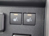 シートの座面と背面を暖めるシートヒーター(運転席・助手席)が装備されています。