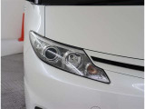 HIDランプ車 白く照らされるのが特徴です。明るいだけでなく、周囲からの認知されやすく歩行者や死角にいる方へアピール効果、安全性が飛躍的に向上します!
