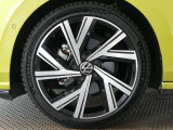 メーカー直営認定中古車 1オーナ 禁煙車 IQLEDライト 純正ナビ ブルートゥース接続 カープレイアンドロイドオート対応 デジタルコックピット アダプティブクルーズ スマートキースペア有 リヤオートゲート