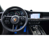 フッドペダルには新車時の保護カバーがまだ付いております。