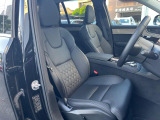 VOLVOのシートは人間工学に基づいた設計となっており、長時間の運転でも疲れにくいと定評があります。