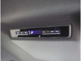 車内を適温に保ってくれる心強い装備☆調整必要ないので便利です!