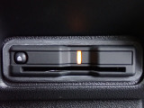 ■【ETC車載器】が装備されています。セットアップをしてお渡しとなり、ETCカードを差し込むだけで高速道路の利用が可能です。