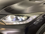 【LEDヘッドライト】点灯した瞬間のクリーンな白さが、今の車らしい清潔感を感じさせてくれます。明るさだけでなく、寿命や省エネ性能も優秀。長く乗る一台だからこそ、こだわわりたい方に最適です。