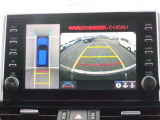 パノラミックビューモニター&バックモニター♪車両の前後左右に搭載した4つのカメラの映像を合成し、車を真上から見ているような映像を表示♪