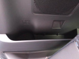 ドアのポケットにも小物やペットボトルが入ります!!