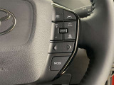 レーダークルーズコントロール(車速追従機能)付きです。車速に応じて追従支援してくれるので、ロングドライブも快適です。詳細は販売店スタッフまでおたずねください。
