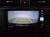 バックガイドモニターで、後方を確認しながら安心して駐車することができます。運転初心者も熟練者も必須の機能ですよ!