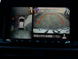 アラウンドモニター搭載で、運転席にいながら、クルマの前後左右の状況を確認可能です