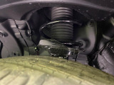 お車を安心してお乗りいただく為には、足回りの定期点検が欠かせません。サービスサポート(有償保証)では無料点検もご提供しており、安心のカーライフをお過ごしいただけるサポート体制が整っています。