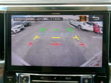 バックモニター付きですので、日常の駐車はもちろん、人や障害物などを映像で確認できるので安心です!(補助装置になりますので、目視でもご確認ください)