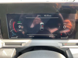 視認性の高いメーターで運転情報を的確に把握できます