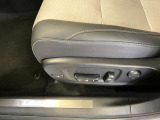 お客様にご満足していただき、素敵なレクサスライフをお過ごしいただけるよう、お車選びのお手伝いをさせていただきます。